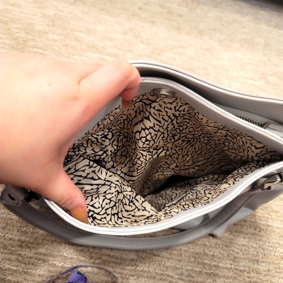 Max Studio Tote Bag - Picture 16 of 16